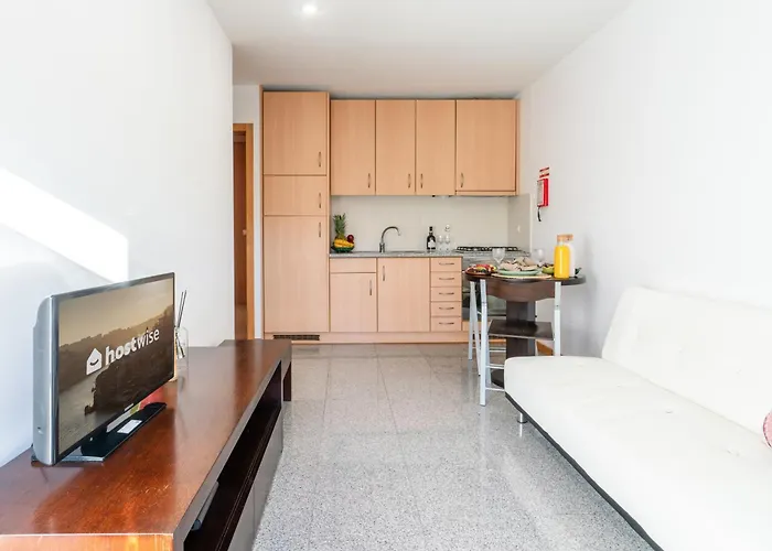 Host Wise - Comfy Charming Flat W Netflix - Ace Location * Πόρτο