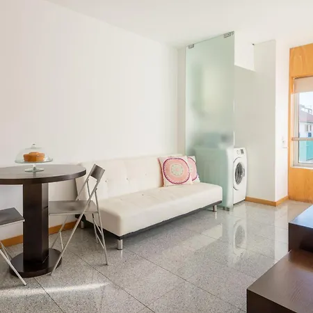 Host Wise - Comfy Charming Flat W Netflix - Ace Location * Porto