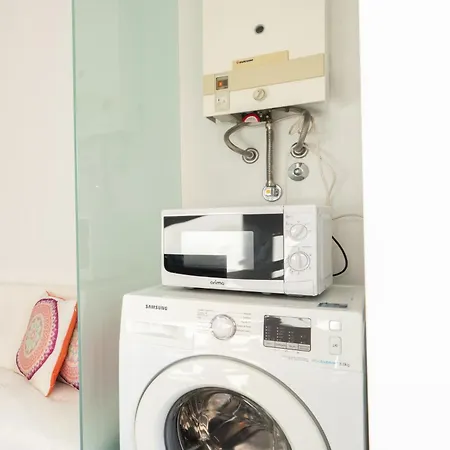 Host Wise - Comfy Charming Flat W Netflix - Ace Location Apartmán