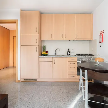 Apartman Host Wise - Comfy Charming Flat W Netflix - Ace Location