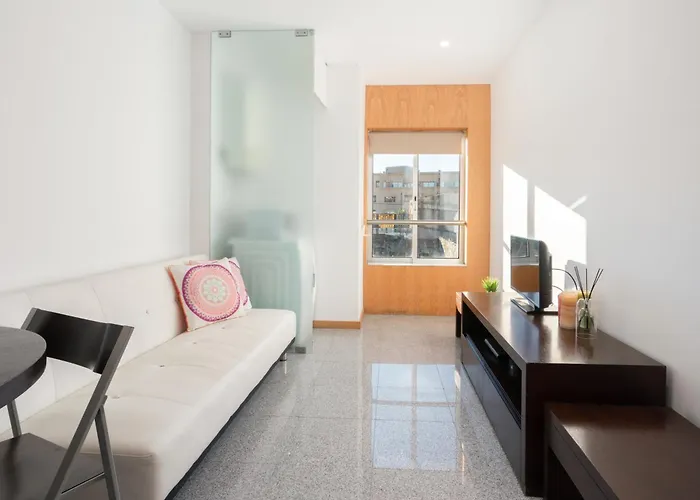 Apartament Host Wise - Comfy Charming Flat W Netflix - Ace Location